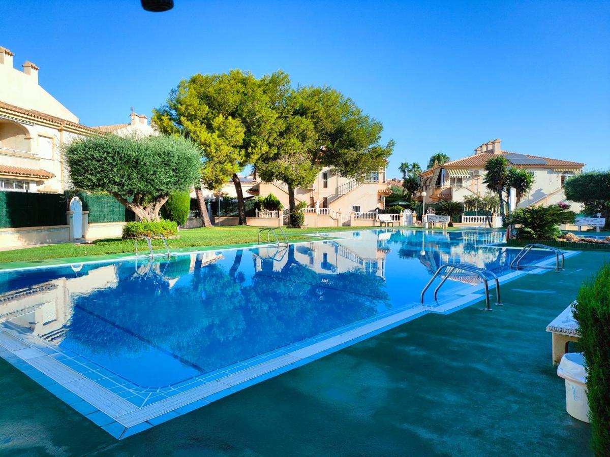 Casa De Buenos Dias Daire Torrevieja Dış mekan fotoğraf